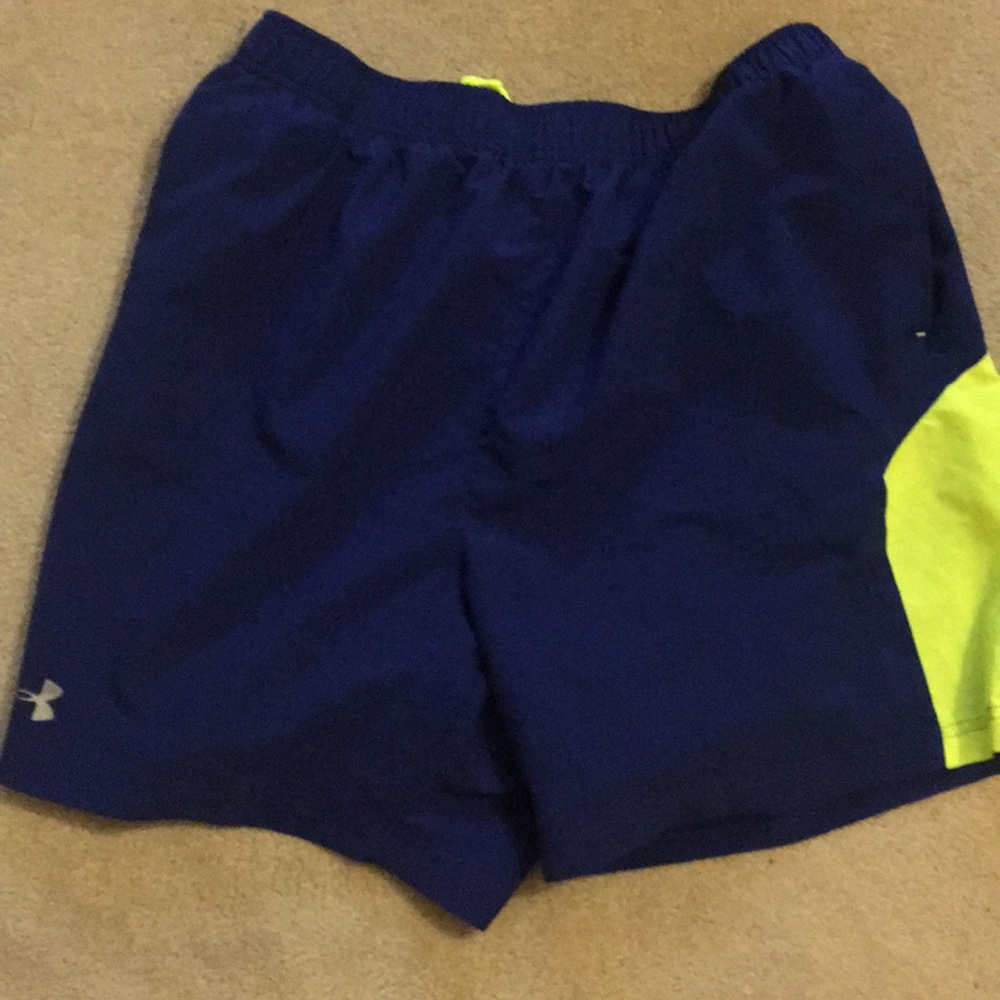 NWOT under armour men’s XL swim trunks